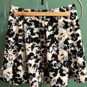 Black and White Skirt from Joe Benbasset